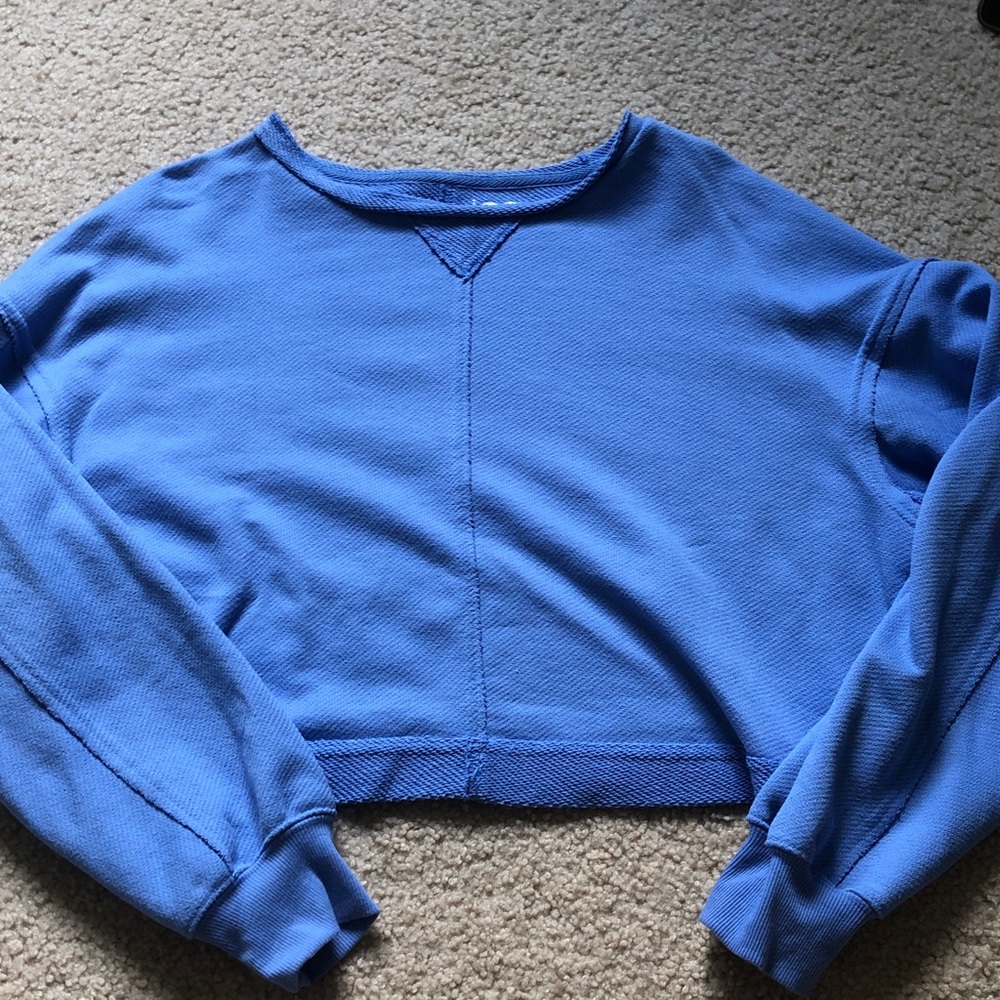 SO womens blue knit cropped crew neck